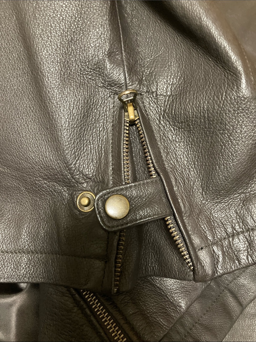 St. John's Bay Men's Dark Brown Lined Leather Jacket - Picture 3 of 10
